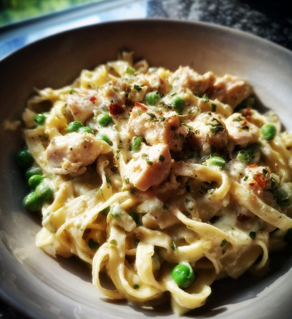 Chicken and Peas Alfredo