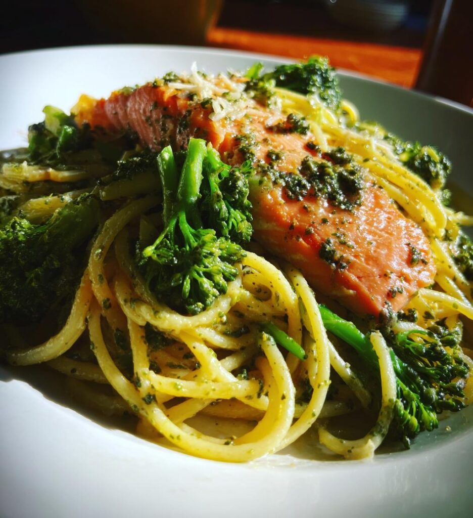 Salmon, Pesto Pasta & Broccoli